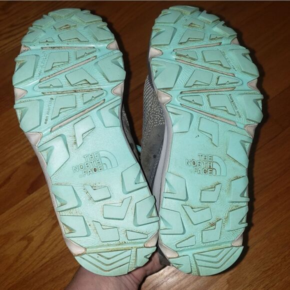 North Face gray boots - Picture 9 of 9